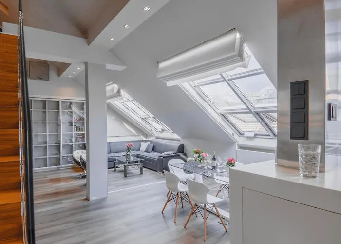 Luxury Apartment In Centre