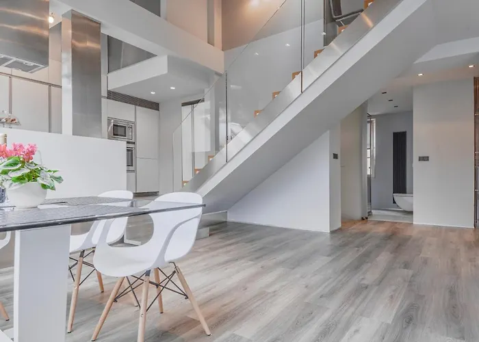 Luxury Apartment In Centre