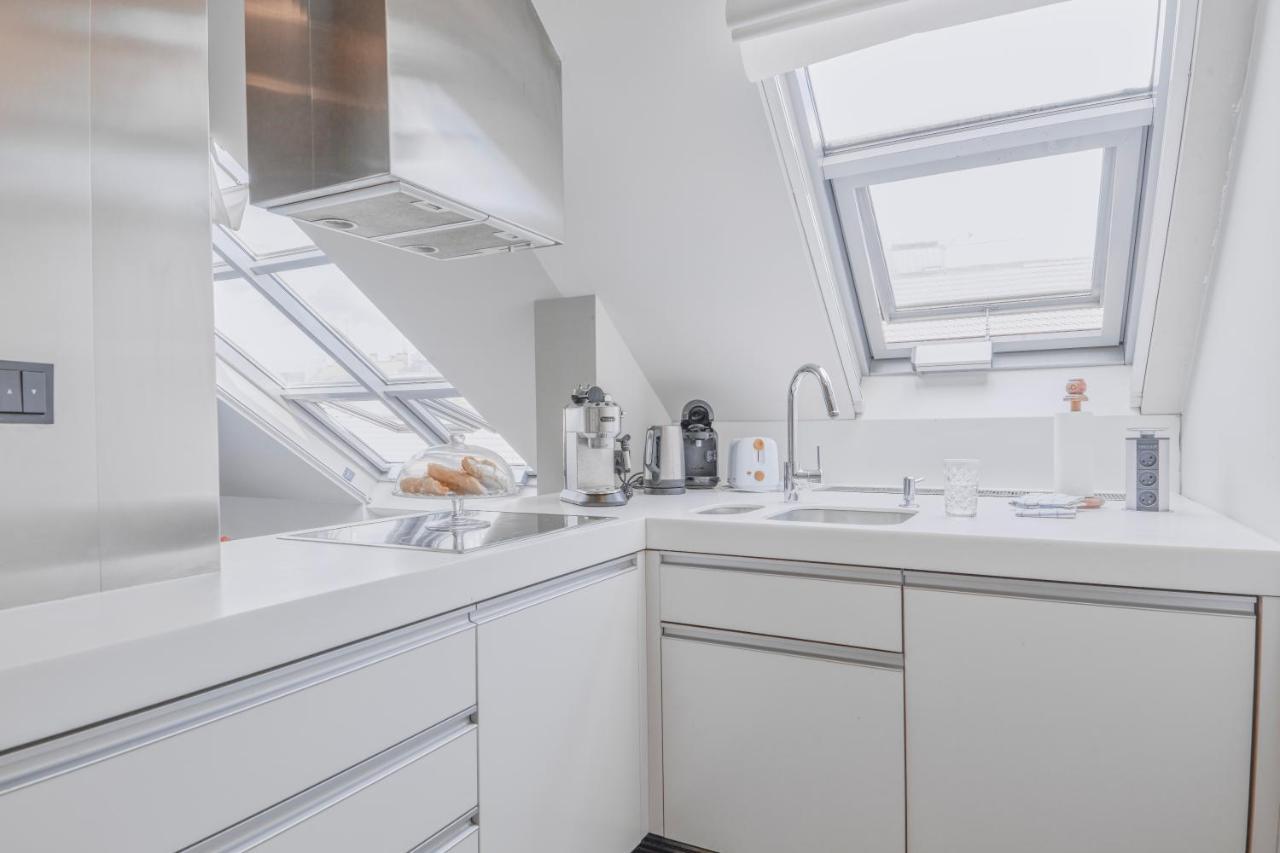 Luxury In Centre Apartment *