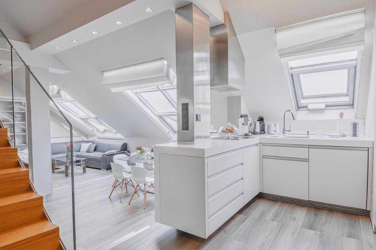 Luxury In Centre Apartment Prague